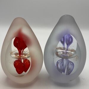 Svaja Purple and red Art Glass Paperweight Faceted Frosted Glass Gold Lavender